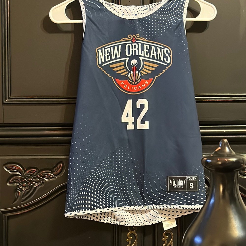 NBA New Orleans Pelicans JR sports apparel reversible jersey YOUTH S Reversible - Picture 2 of 14